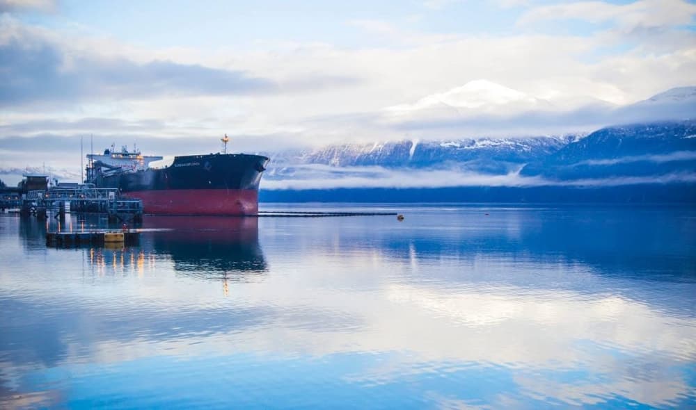 Government of Canada introduces Oil Tanker Moratorium Act