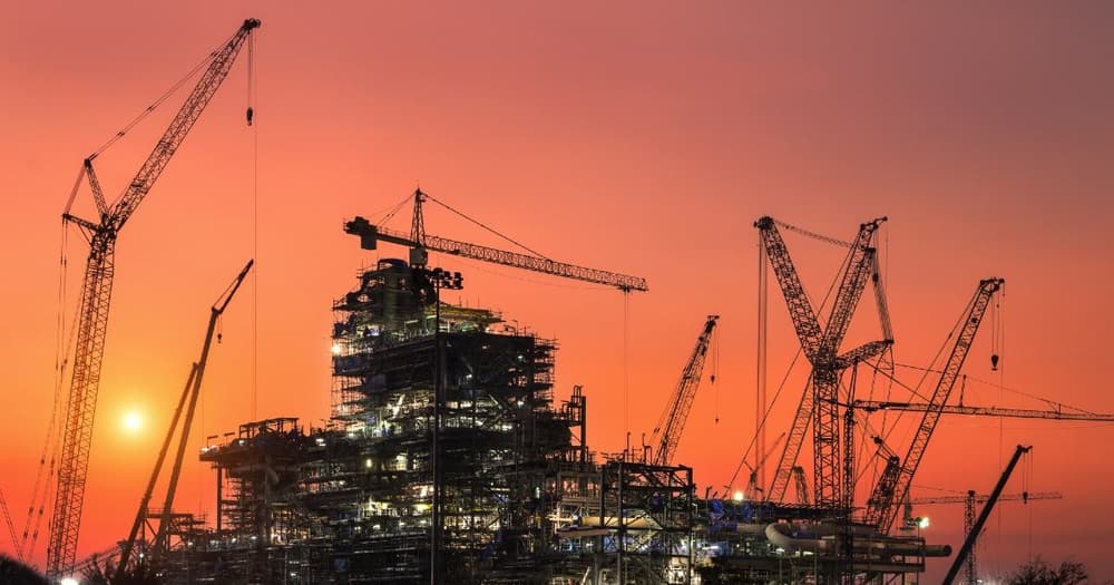 Construction Jobs in the Oil and Gas Industry - Where They Are and How to Get Them