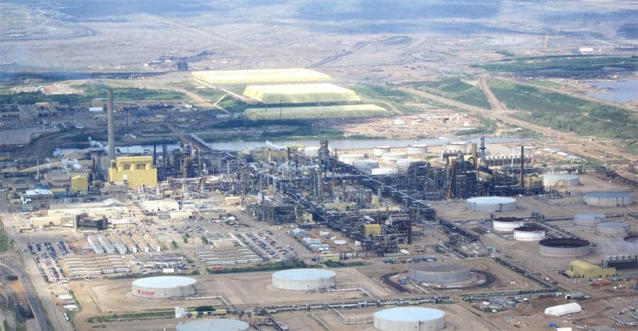 Oil-Sands Outage Sparks US Shortage Fears